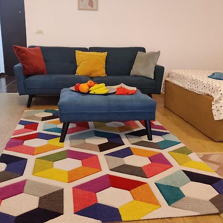 Studio Deluxe Uniri Βουκουρέστι Εξωτερικό φωτογραφία