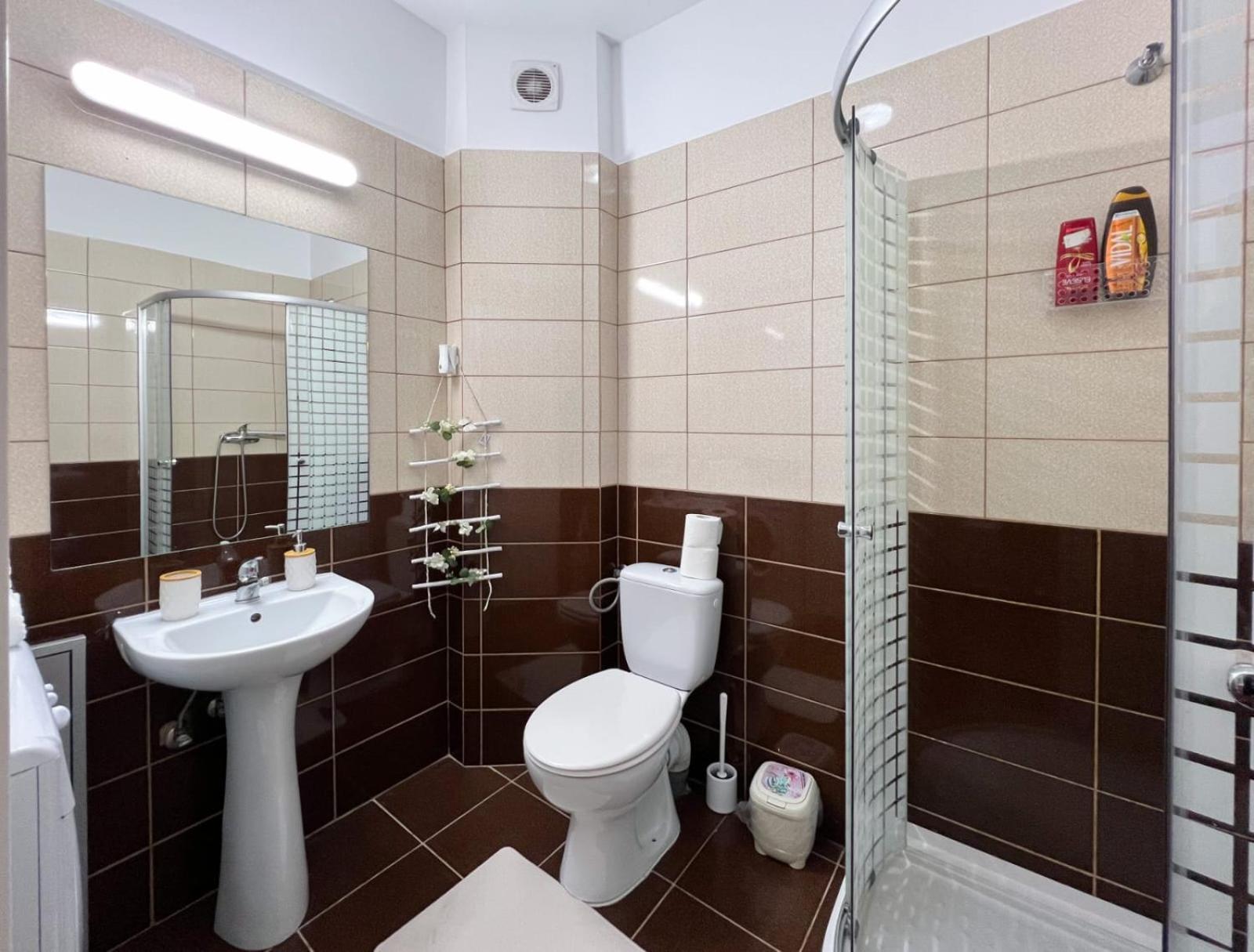 Studio Deluxe Uniri Βουκουρέστι Εξωτερικό φωτογραφία